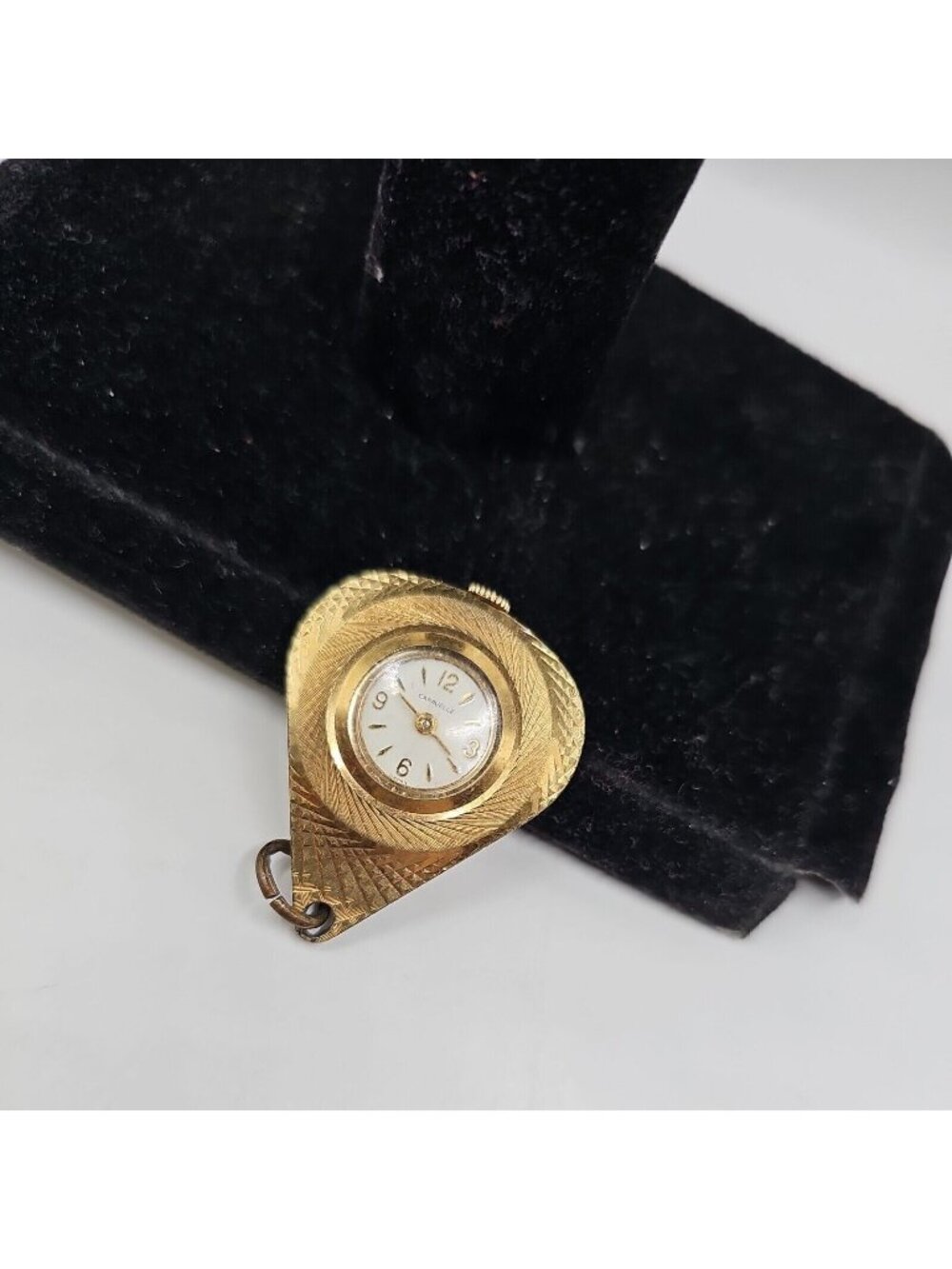 Vintage Watch  Pendant Caravelle Scratched Crystal 17 Jewels Gold Tone Hand Wind